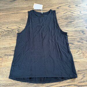 ON RUNNING Active Tank Black Size Medium NWT $60
